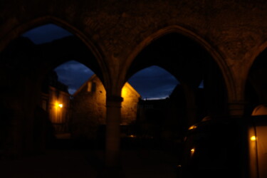 제목이 "Arches de nuit"인 사진 Maje Brémont로, 원작, 조작되지 않은 사진