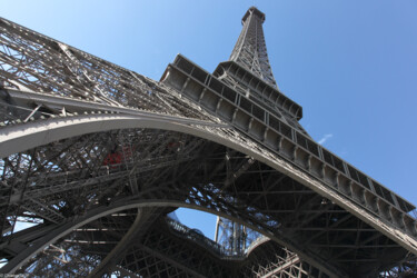 Tour Eiffel - Cadrage N°5 Photographie intitulée "Tour Eiffel - Cadra…" par Charles Guy, Œuvre d'art originale, Photographie non manipulée