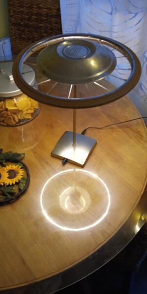 Design intitulée "ManonEdmond" par Jose Colombo, Œuvre d'art originale, Luminaire