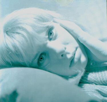 Fotografia intitolato "BLUE CHERRYLOU" da John Stanley, Opera d'arte originale, fotografia a pellicola