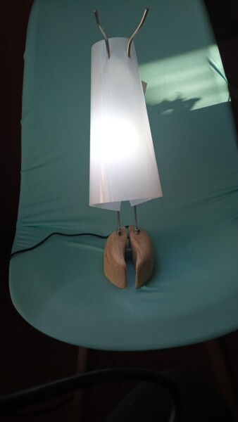 Design intitulée "Brenda" par Jose Colombo, Œuvre d'art originale, Luminaire