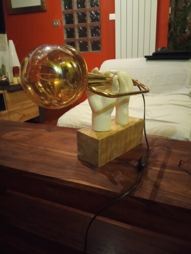 Design intitulée "Armstrong" par Jose Colombo, Œuvre d'art originale, Luminaire