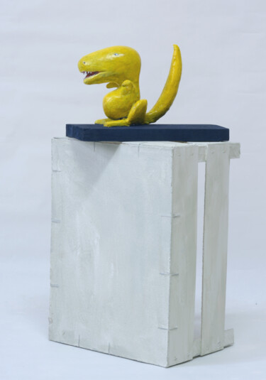 Skulptur mit dem Titel "Saurier" von Maria Peters, Original-Kunstwerk, Papier maché