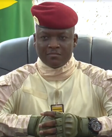 Ibrahim Traore: President of Burkina Faso - Western African "Ibrahim Traore: Pre…" başlıklı Fotoğraf Jafeth Moiane tarafından, Orijinal sanat, Dijital Fotoğrafçılık