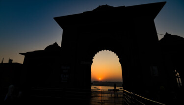 摄影 标题为“Sunrise in Varanasi…” 由Goutam Chakraborty, 原创艺术品, 数码摄影