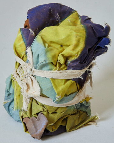 Sculpture intitulée "Wrapped Canvas 1 /…" par Simon Findlay, Œuvre d'art originale, Tissu