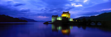Fotografía titulada "Eilean Donan Castle" por Peter Watson, Obra de arte original, Fotografía analógica