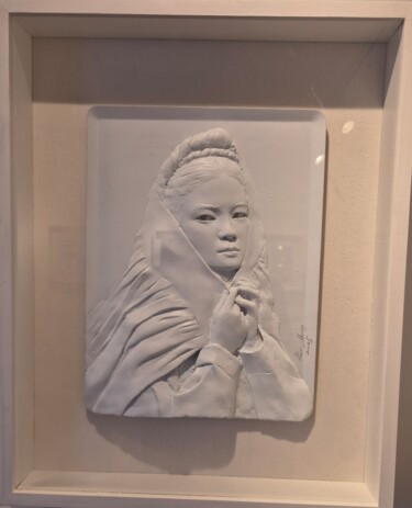 "한국여인 2" başlıklı Heykel Jihoon Kim tarafından, Orijinal sanat, Kâğıt Ahşap panel üzerine monte edilmiş