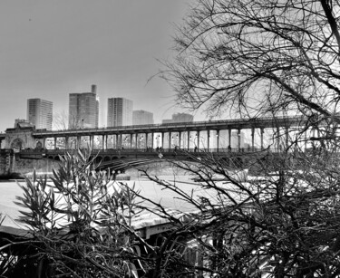 Photographie intitulée "LE PONT DE BIR HAKE…" par Valerie A., Œuvre d'art originale, Photographie numérique