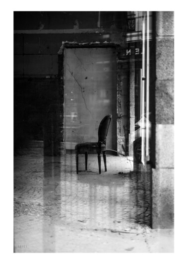 Photographie intitulée "LONELINESS" par 23h35 Photographie, Œuvre d'art originale, Photographie numérique
