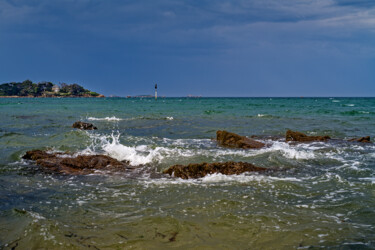 Carantec, depuis la cale de la grève blanche en mai. Фотография под названием "Carantec, depuis la…" - Thierry Martin, Подлинное произведение искусства, Цифровая фотография