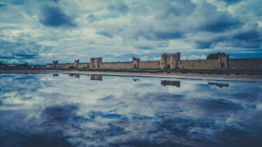 Fotografie getiteld "Aigues-Mortes in th…" door Frederic Bos, Origineel Kunstwerk, Digitale fotografie