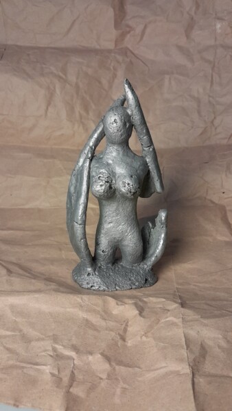 Sculptuur getiteld "Lady spring/ Леди в…" door Aleksandr Tihasskij, Origineel Kunstwerk, Aluminium