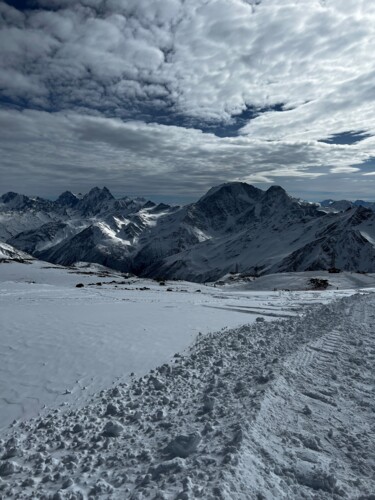 Mountains in the snow Fotografia intitolato "Mountains in the sn…" da Loba-Nova Natalia, Opera d'arte originale, Fotografia digitale