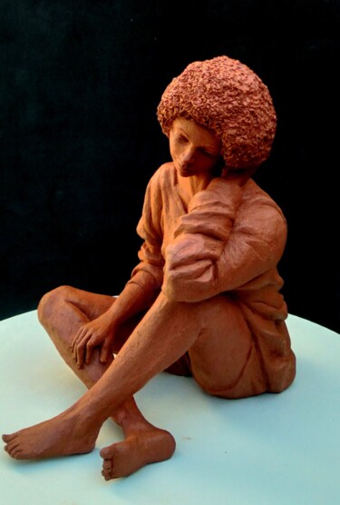 Sculptuur getiteld "Morena" door Arley Lopes, Origineel Kunstwerk, Terra cotta