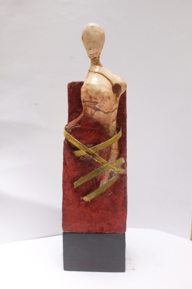 Escultura intitulada "Handmade Modern Fig…" por Nilupul Jayathunga, Obras de arte originais, Concreto