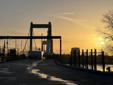 제목이 "Morning Bridge"인 사진 Mick Paulat로, 원작, 조작되지 않은 사진
