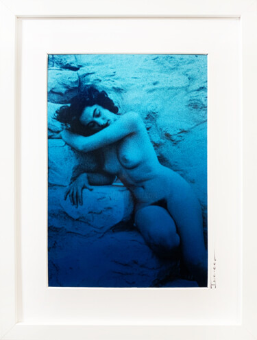 Printmaking titled "Indigo Lumiere - II" by Marly Indigo, Original Artwork, Digital Print