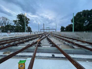 Photographie intitulée "Building Railway" par Mick Paulat, Œuvre d'art originale, Photographie numérique