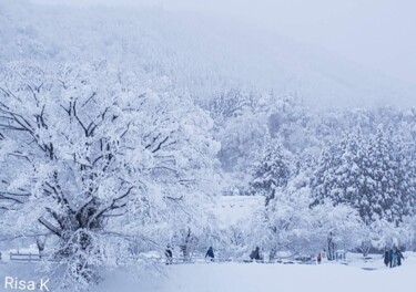 Photographie intitulée "白川郷" par Risa Kitamura, Œuvre d'art originale, Photographie numérique