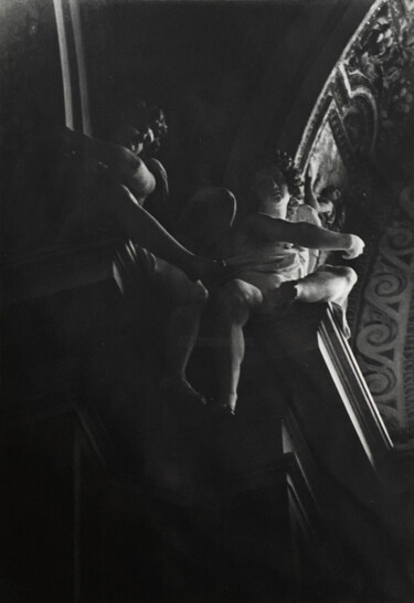 Clair Obscur - Angels, Rome, Italy Fotografie getiteld "Clair Obscur - Ange…" door Loeber-Bottero, Origineel Kunstwerk, Film fotografie