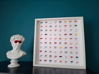 Collages getiteld "ELEMENTAL - Pills M…" door Elemental, Origineel Kunstwerk, Collages Gemonteerd op Houten paneel