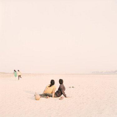 제목이 "GANGA MA, PICNIC IS…"인 사진 Giulio Di Sturco로, 원작, 디지털 인쇄