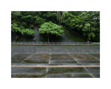 Photographie intitulée " Sha Tin" par Tom Spach, Œuvre d'art originale, Papier