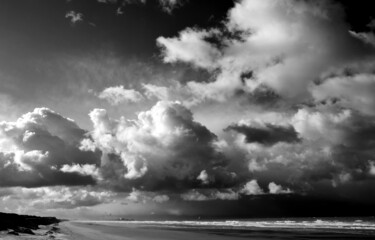 제목이 "Nuages sur la mer d…"인 사진 Philippe Houzé로, 원작, 종이