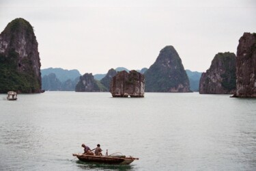 Fotografia zatytułowany „Vietnam - Baie d'Al…” autorstwa Christian Ebel, Oryginalna praca, Fotografia filmowa