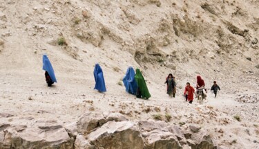 Fotografie mit dem Titel "Afghanistan - femme…" von Christian Ebel, Original-Kunstwerk, Analog Fotografie