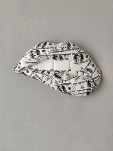 Sculptuur getiteld "Mmmh Dollar" door Sagrasse, Origineel Kunstwerk, Hars Gemonteerd op Andere stijve panelen
