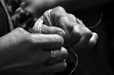 Hands "Hands" başlıklı Fotoğraf Juan Mari Zurutuza tarafından, Orijinal sanat, Fotoşopsuz fotoğraf