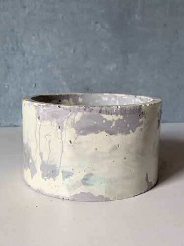 Sculptuur getiteld "Streaks of gray sky" door Alina Kovina, Origineel Kunstwerk, Gips