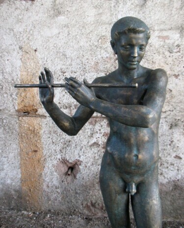 Scultura intitolato "A boy with a Flute" da Irodion Gvelesiani, Opera d'arte originale, Bronzo