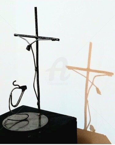 Sculpture titled "Cristo" by José Claudinei Da Cruz, Original Artwork, Metals