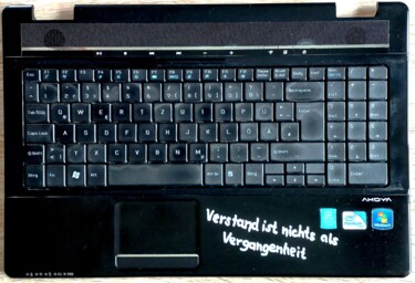 Verstand ist nichts als Vergangenheit (O1166) 「Verstand ist nichts…」というタイトルの彫刻 Dieter Beckerによって, オリジナルのアートワーク, プラスチック