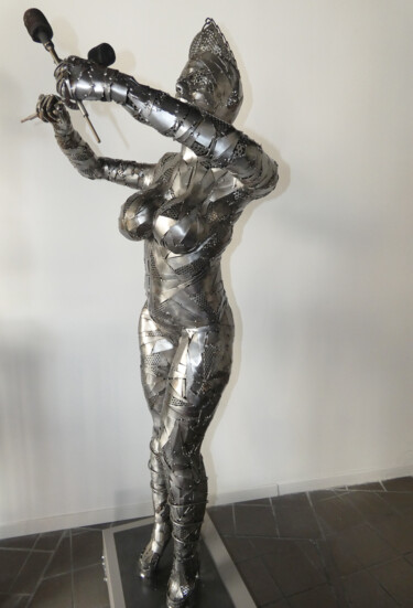 Escultura titulada "IRONFURIOZA" por James Iron, Obra de arte original, Metales