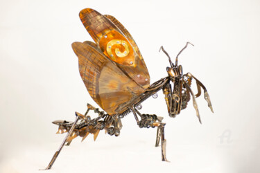 Spiny Mantis Sculpture titled "Spiny Mantis" by Simon Saronni, Original Artwork, Metals