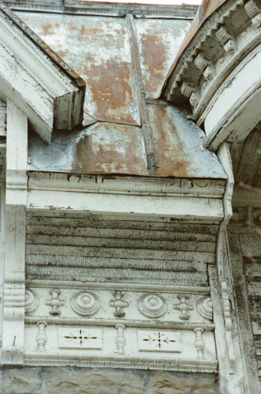 Fotografia intitolato "Ornement en suspens" da Joseph Durocher, Opera d'arte originale, fotografia a pellicola