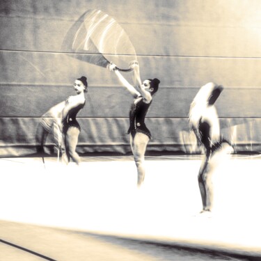Rhythmic Ghosts Cuadrado N°1 (4282) "Rhythmic Ghosts Cua…" başlıklı Fotoğraf Redrumstudio tarafından, Orijinal sanat, Dijital Fotoğrafçılık