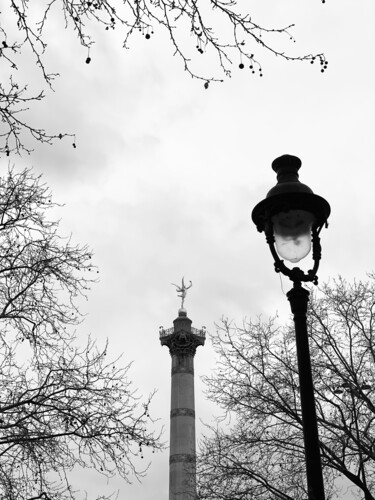 Paris - Bastille, dialogue avec le ciel "Paris - Bastille, d…" başlıklı Fotoğraf Loeber-Bottero tarafından, Orijinal sanat, Dijital Fotoğrafçılık