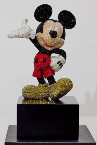 Sculptuur getiteld "Mickey Mouse Swarov…" door Angela Gomes, Origineel Kunstwerk, Gietwerk