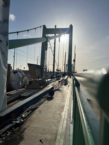 Photographie intitulée "Fussweg Bruecke Tag" par Mick Paulat, Œuvre d'art originale, Photographie numérique