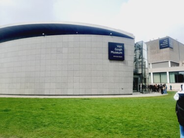 Photographie intitulée "THE VAN GOGH MUSEUM…" par Daniel Garcia (Léo), Œuvre d'art originale, Photographie numérique
