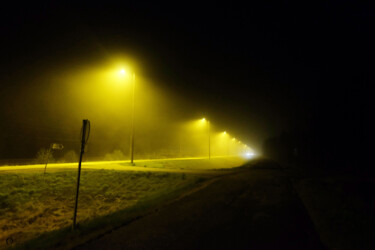 Rows of Streetlamps at Night "Rows of Streetlamps…" başlıklı Fotoğraf Christian Envall tarafından, Orijinal sanat, Dijital Fotoğrafçılık