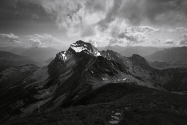 Fotografia intitolato "Mount Charvin and s…" da Mathis Héraud, Opera d'arte originale, fotografia a pellicola