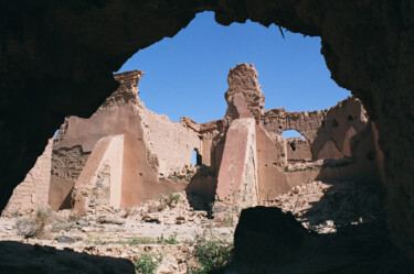 摄影 标题为“Moroccan ruins in t…” 由Anna Gabo, 原创艺术品, 数码摄影