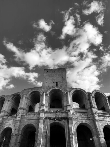 Fotografie getiteld "Arles - Les arènes" door Loeber-Bottero, Origineel Kunstwerk, Digitale fotografie