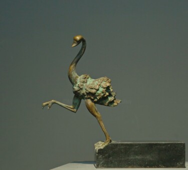 Sculptuur getiteld "Poise in Jump" door Gegham Begjanyan, Origineel Kunstwerk, Bronzen